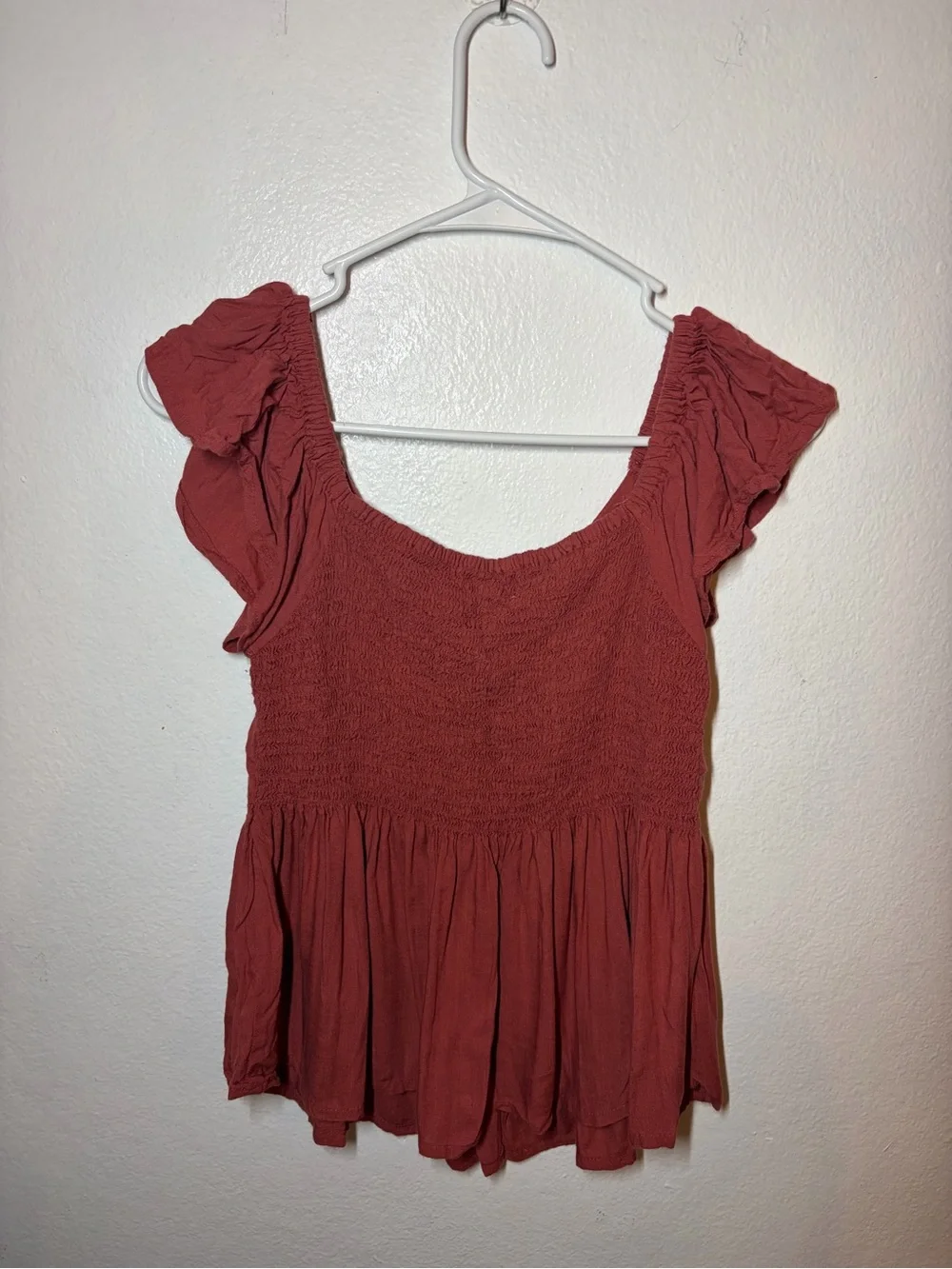 Women's Rust Red Short Sleeve Peplum Top - Picture 4 of 5